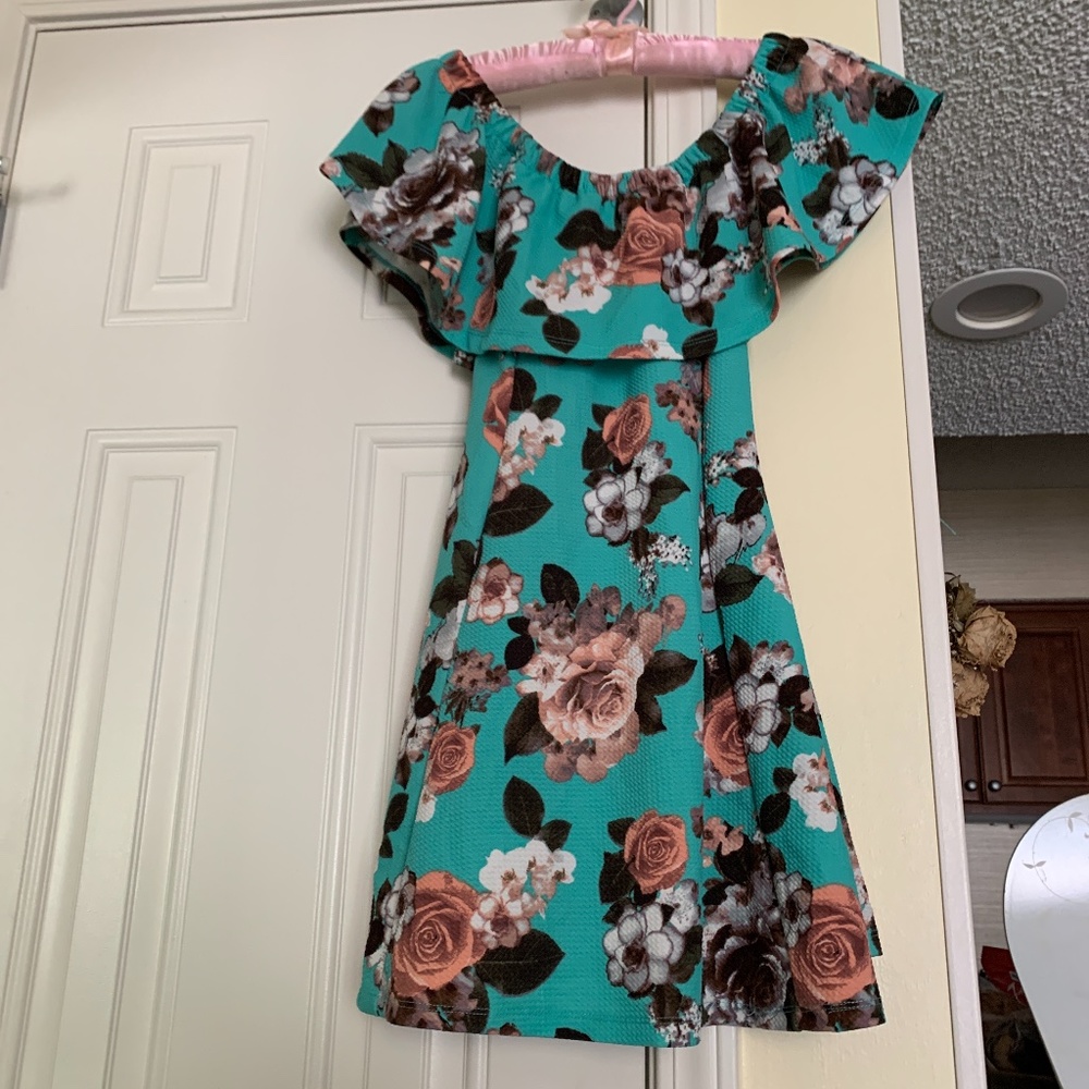 J for Justify off shoulder fitted turquoise flower dress